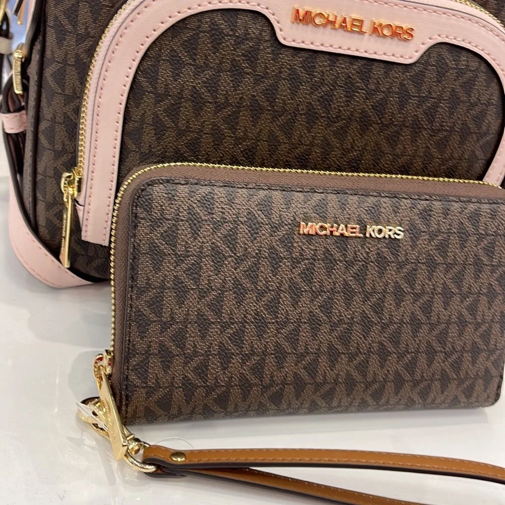 Michael Kors MK Signature Large Flat Multi-Function Phone Case Wallet Wristlet